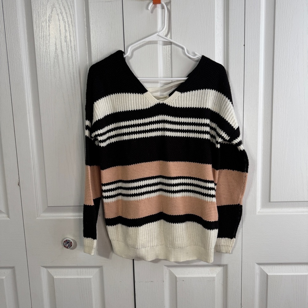 Full Circle Trends Love Colorblock knit sweater size medium